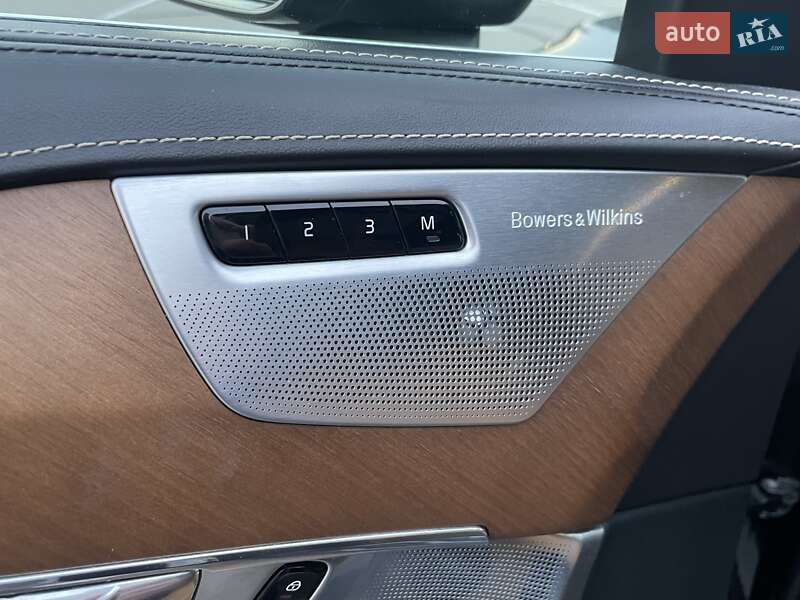 Позашляховик / Кросовер Volvo XC90 2015 в Києві