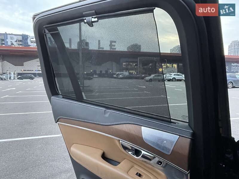 Позашляховик / Кросовер Volvo XC90 2015 в Києві