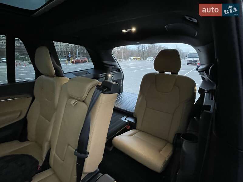 Позашляховик / Кросовер Volvo XC90 2015 в Києві