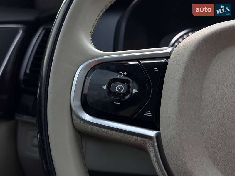 Внедорожник / Кроссовер Volvo XC90 2016 в Кривом Роге