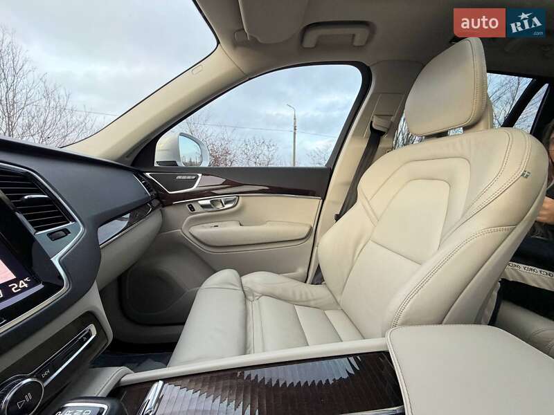 Внедорожник / Кроссовер Volvo XC90 2016 в Кривом Роге