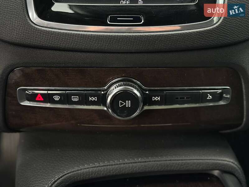 Позашляховик / Кросовер Volvo XC90 2015 в Рівному