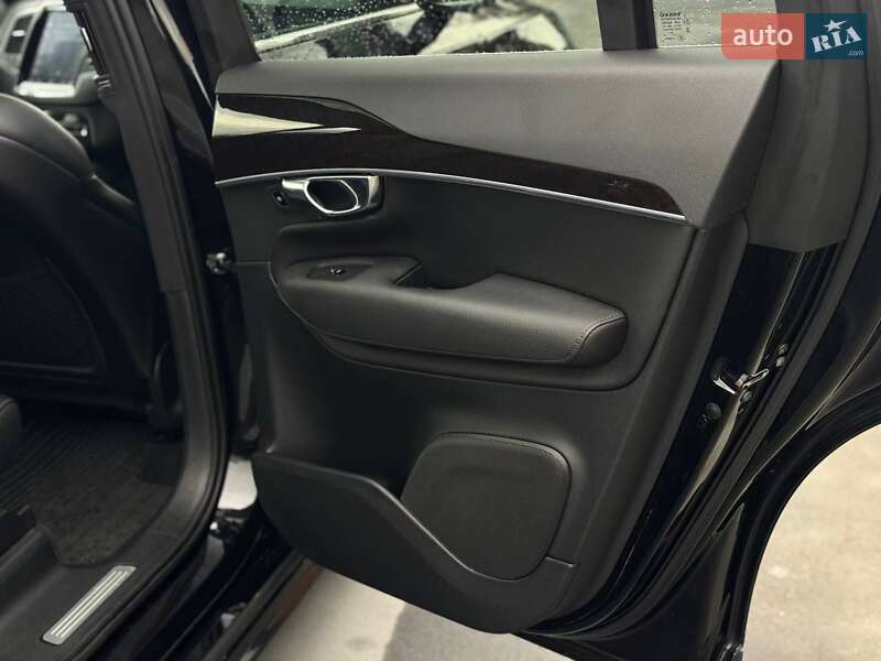 Позашляховик / Кросовер Volvo XC90 2015 в Рівному