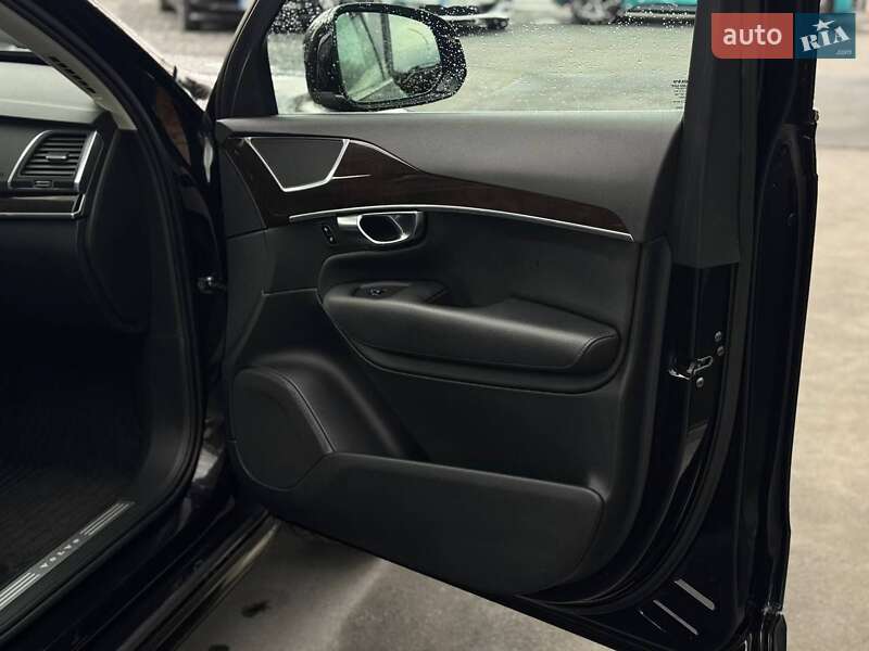 Позашляховик / Кросовер Volvo XC90 2015 в Рівному