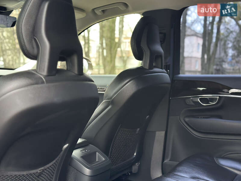 Внедорожник / Кроссовер Volvo XC90 2017 в Киеве