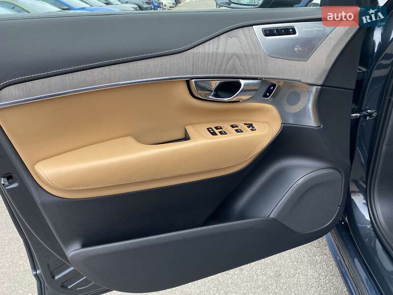 Позашляховик / Кросовер Volvo XC90 2019 в Києві