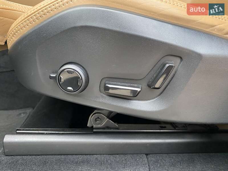 Позашляховик / Кросовер Volvo XC90 2019 в Києві