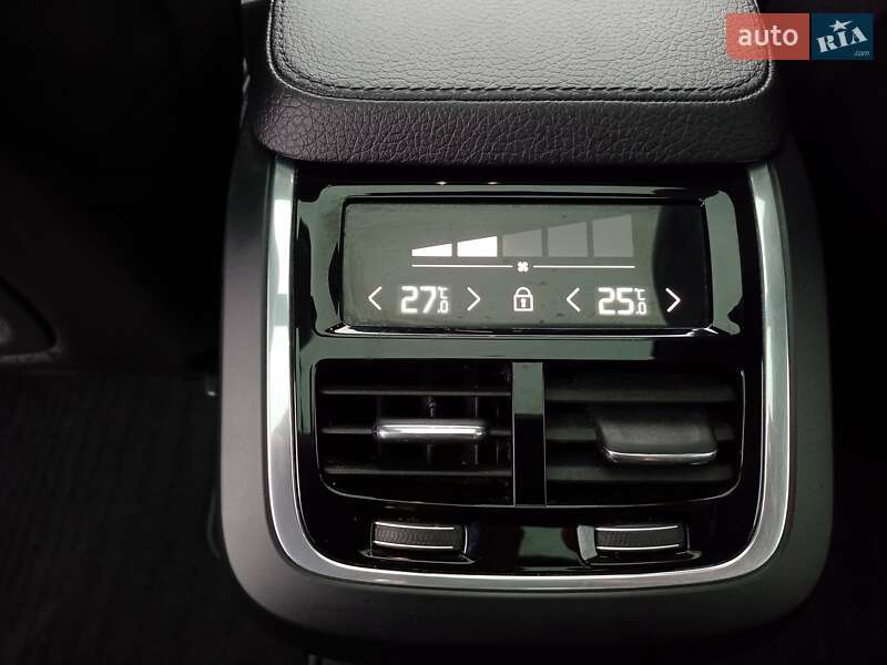 Позашляховик / Кросовер Volvo XC90 2018 в Львові фото 22 Позашляховик / Кросовер Volvo XC90 2018 в Львові