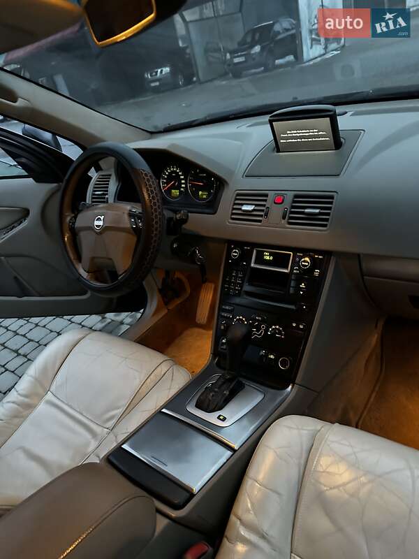 Внедорожник / Кроссовер Volvo XC90 2005 в Надворной