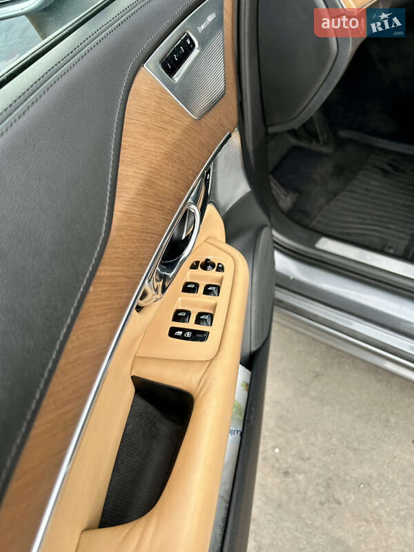 Позашляховик / Кросовер Volvo XC90 2015 в Києві