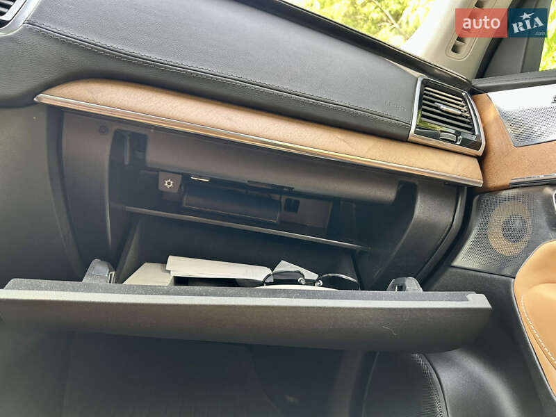 Позашляховик / Кросовер Volvo XC90 2015 в Києві