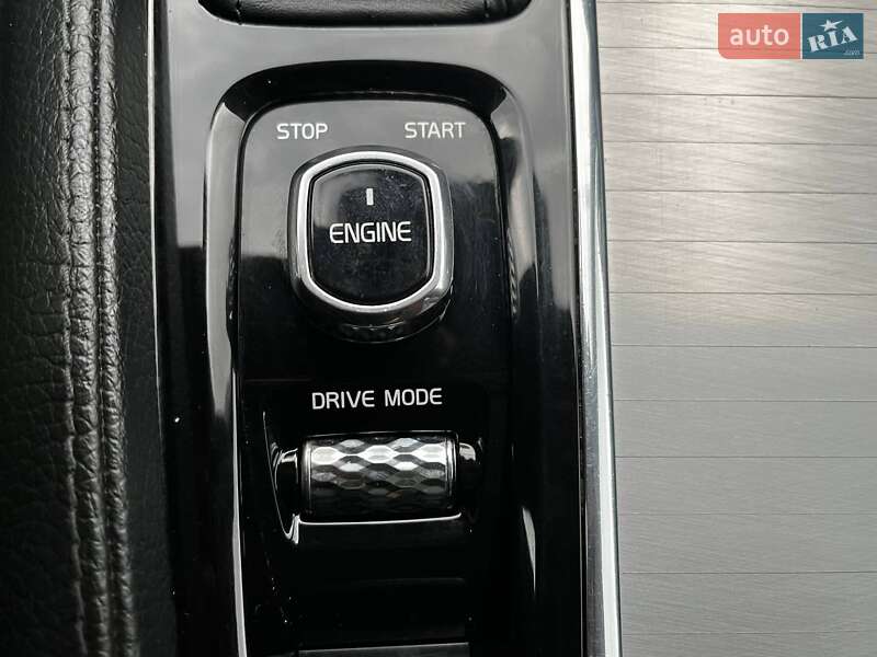 Позашляховик / Кросовер Volvo XC90 2016 в Києві фото 35 Позашляховик / Кросовер Volvo XC90 2016 в Києві