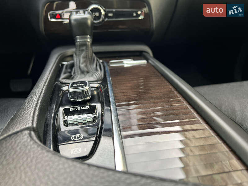 Внедорожник / Кроссовер Volvo XC90 2016 в Ивано-Франковске