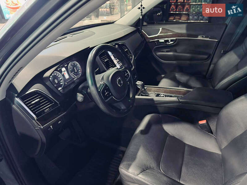 Внедорожник / Кроссовер Volvo XC90 2016 в Одессе фото 16 Внедорожник / Кроссовер Volvo XC90 2016 в Одессе
