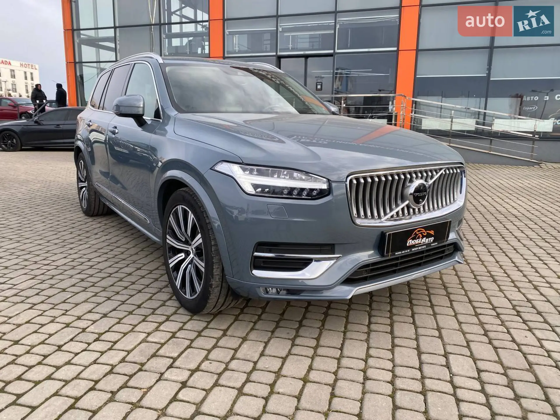 2020 Volvo XC90 - фото 1