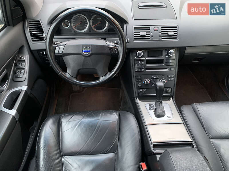 Внедорожник / Кроссовер Volvo XC90 2011 в Ровно