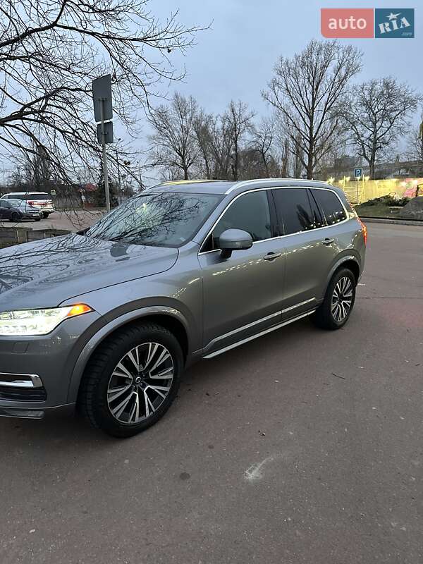 Volvo XC90 2019