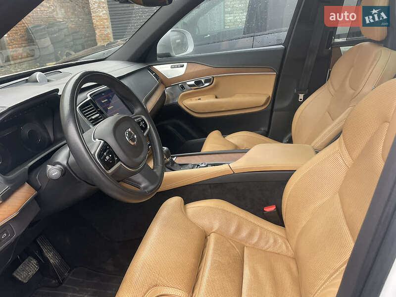 Внедорожник / Кроссовер Volvo XC90 2017 в Полонном