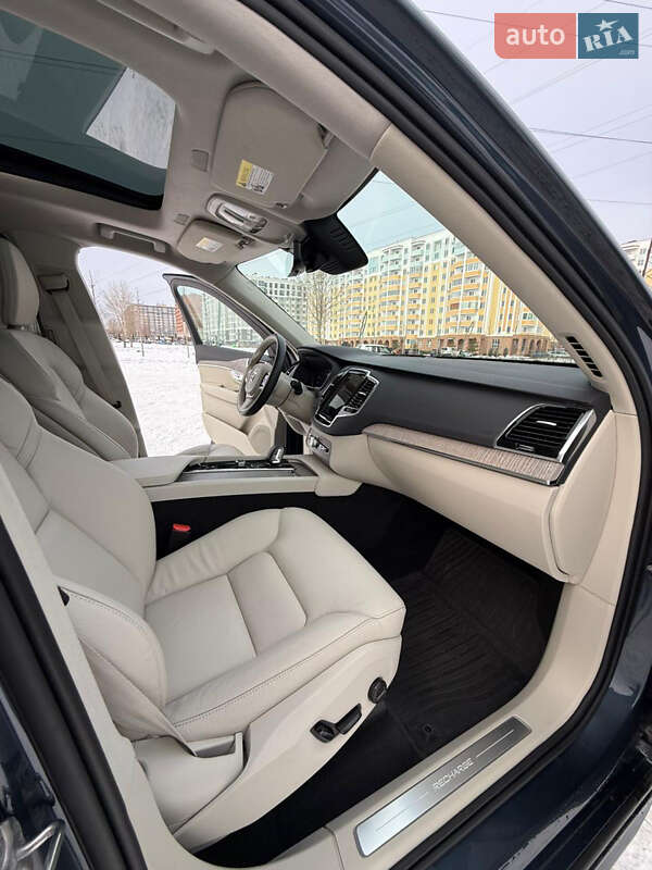Позашляховик / Кросовер Volvo XC90 2024 в Бучі