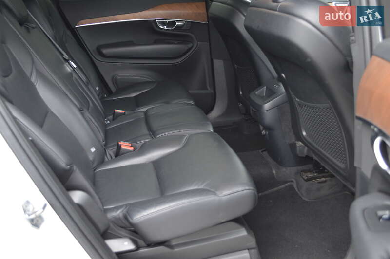 Внедорожник / Кроссовер Volvo XC90 2015 в Одессе фото 41 Внедорожник / Кроссовер Volvo XC90 2015 в Одессе