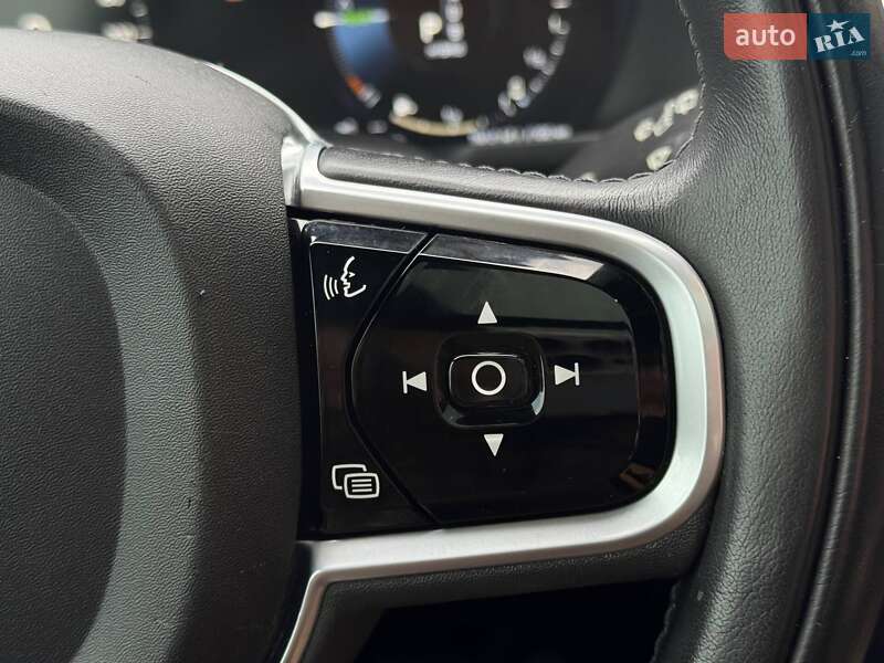 Внедорожник / Кроссовер Volvo XC90 2018 в Ровно