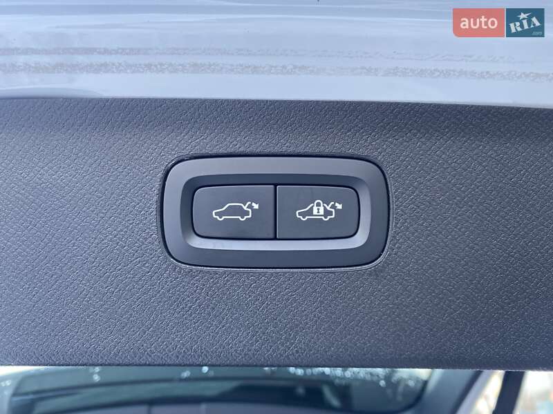 Внедорожник / Кроссовер Volvo XC90 2020 в Киеве фото 12 Внедорожник / Кроссовер Volvo XC90 2020 в Киеве