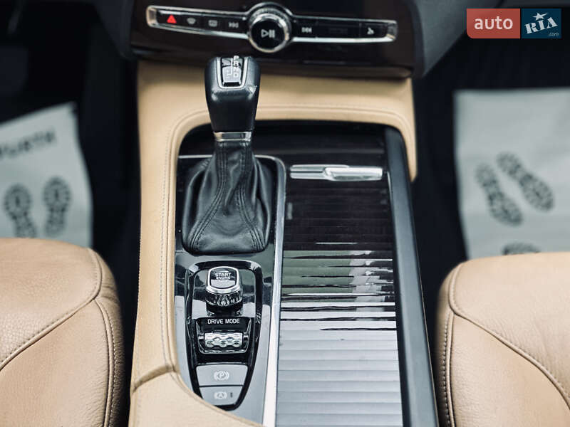 Внедорожник / Кроссовер Volvo XC90 2018 в Кременчуге