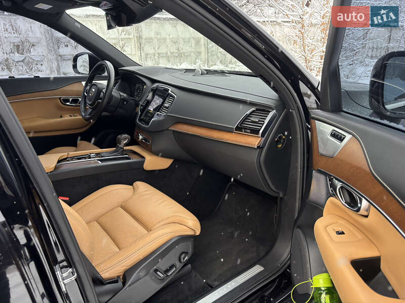 Внедорожник / Кроссовер Volvo XC90 2017 в Киеве