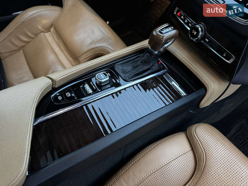 Внедорожник / Кроссовер Volvo XC90 2015 в Житомире