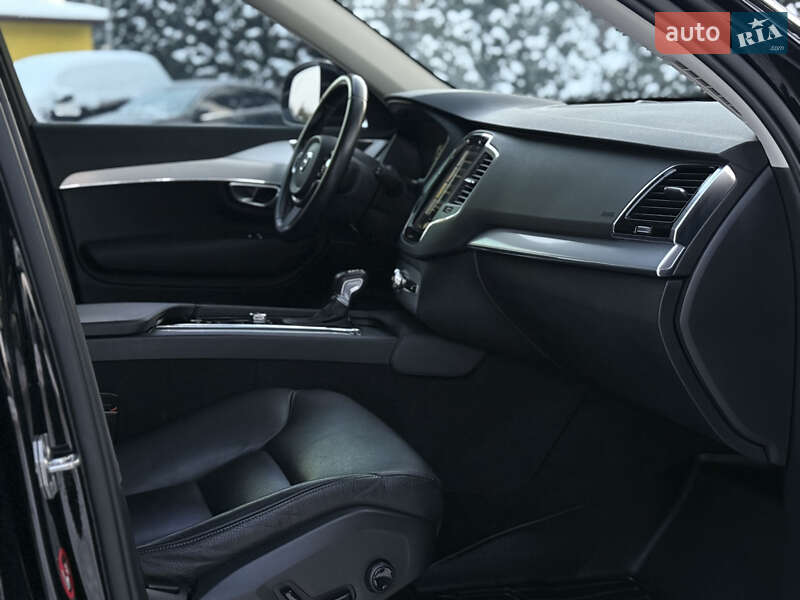 Внедорожник / Кроссовер Volvo XC90 2017 в Староконстантинове