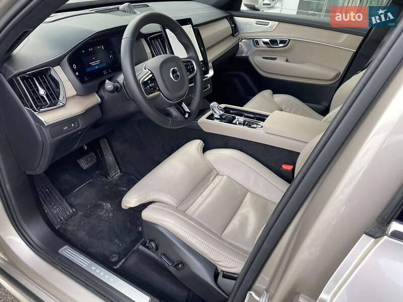 Внедорожник / Кроссовер Volvo XC90 2024 в Киеве