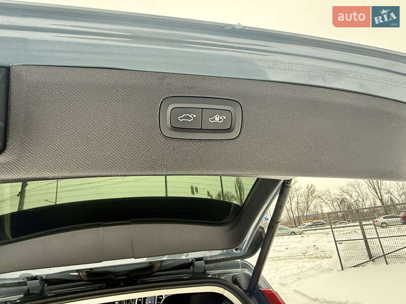 Внедорожник / Кроссовер Volvo XC90 2019 в Киеве