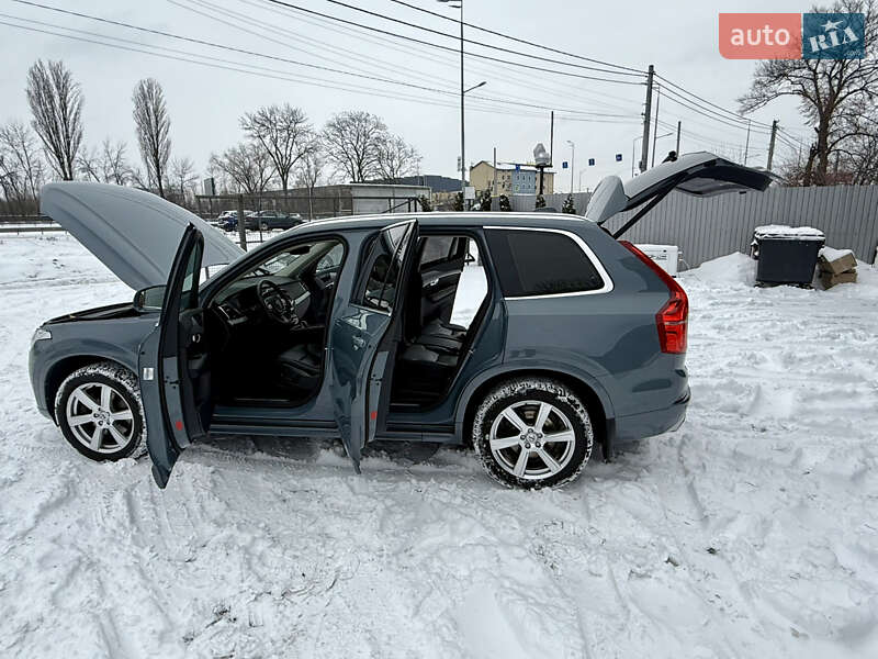 Внедорожник / Кроссовер Volvo XC90 2019 в Киеве