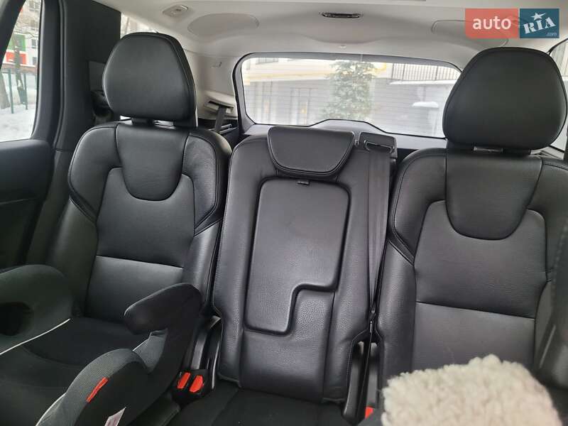 Внедорожник / Кроссовер Volvo XC90 2016 в Ивано-Франковске фото 25 Внедорожник / Кроссовер Volvo XC90 2016 в Ивано-Франковске