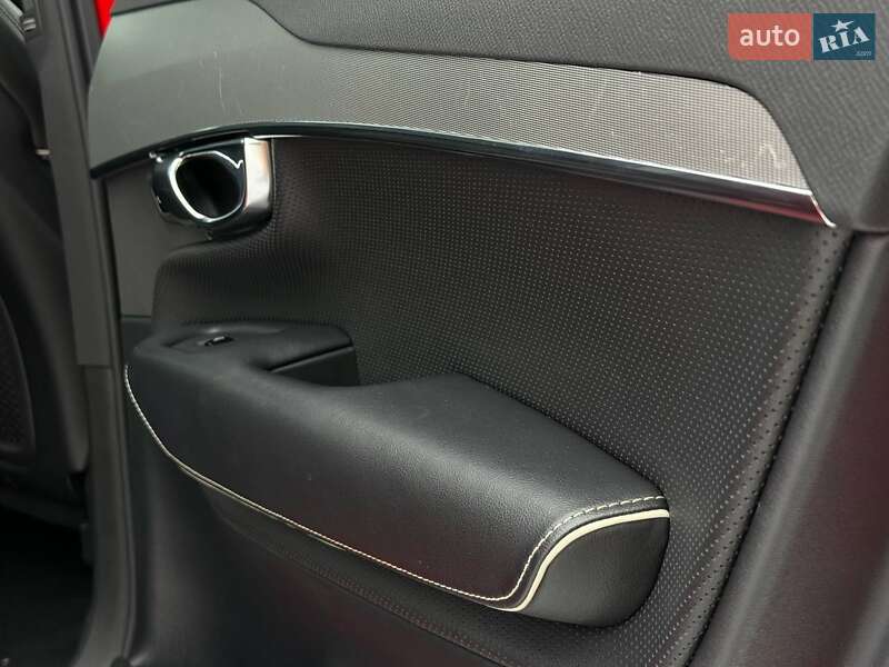 Внедорожник / Кроссовер Volvo XC90 2016 в Ровно