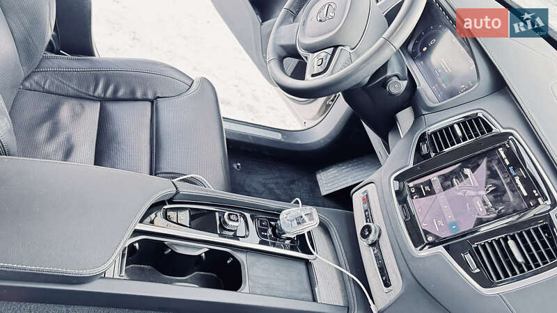 Внедорожник / Кроссовер Volvo XC90 2024 в Корсуне-Шевченковском