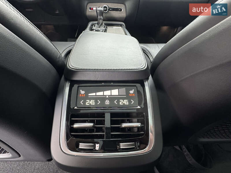 Внедорожник / Кроссовер Volvo XC90 2019 в Ивано-Франковске