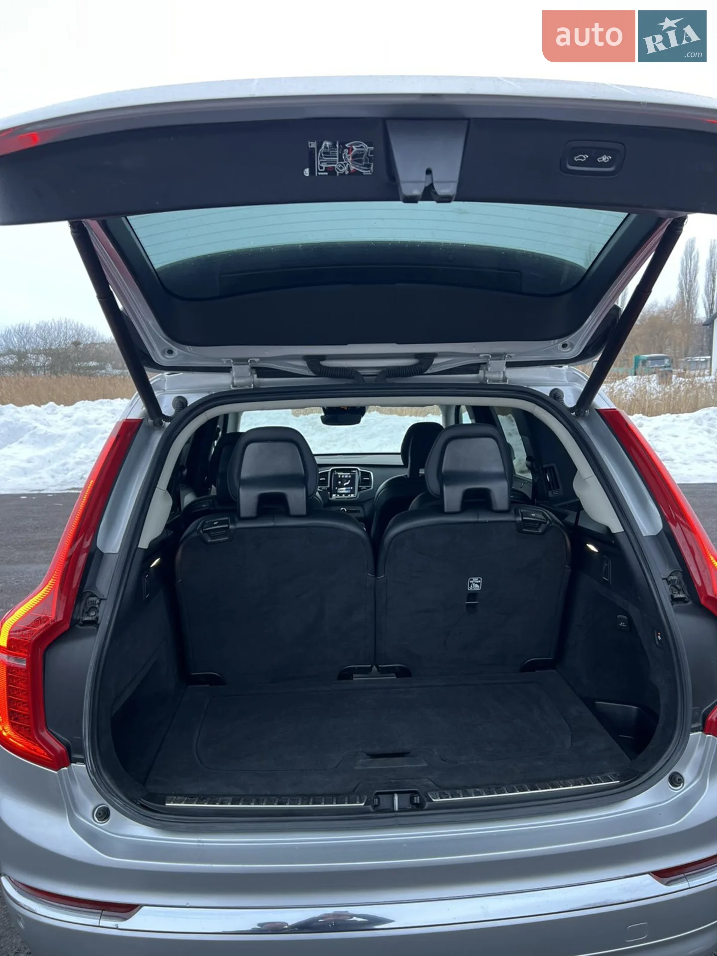2021 Volvo XC90 - мініатюра 17