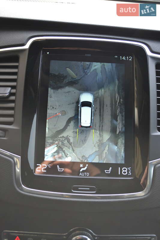 Внедорожник / Кроссовер Volvo XC90 2019 в Киеве