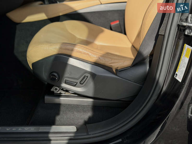 Внедорожник / Кроссовер Volvo XC90 2018 в Шептицькому