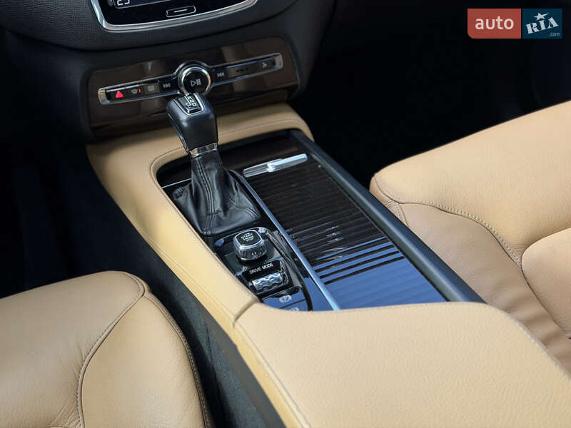 Внедорожник / Кроссовер Volvo XC90 2018 в Шептицькому