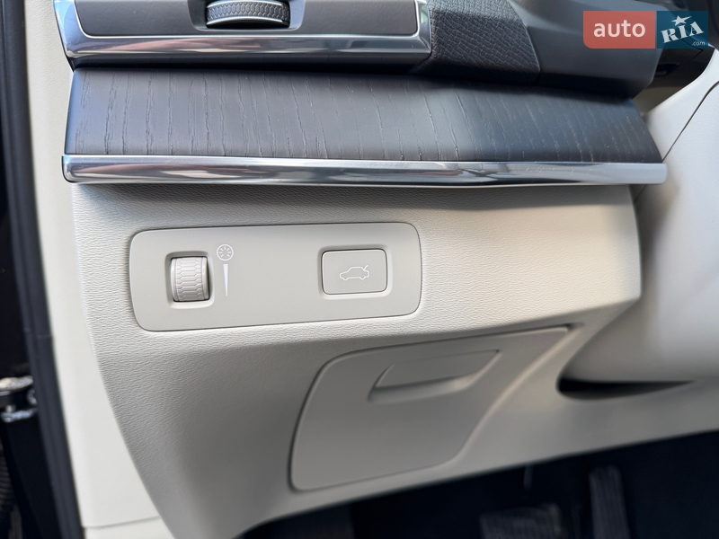 Внедорожник / Кроссовер Volvo XC90 2019 в Киеве