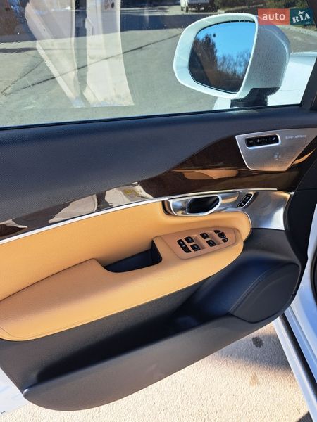 Внедорожник / Кроссовер Volvo XC90 2016 в Тернополе