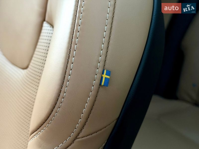 Внедорожник / Кроссовер Volvo XC90 2024 в Киеве