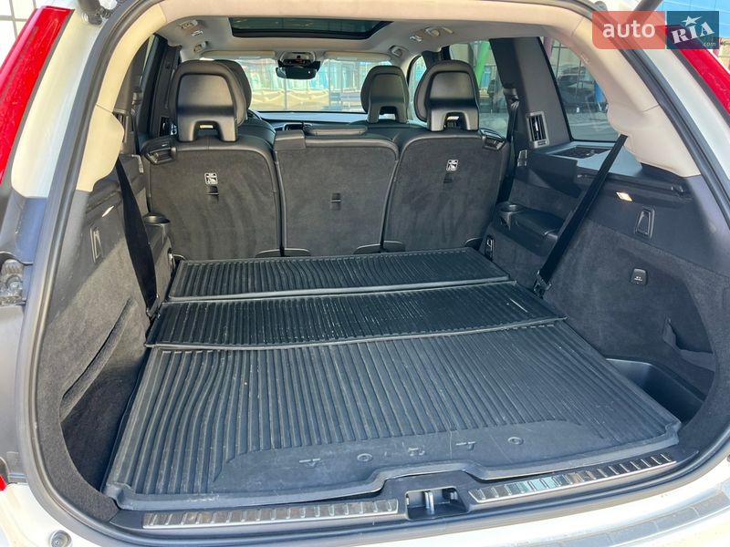 Внедорожник / Кроссовер Volvo XC90 2021 в Киеве