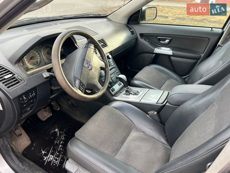 Внедорожник / Кроссовер Volvo XC90 2003 в Долине