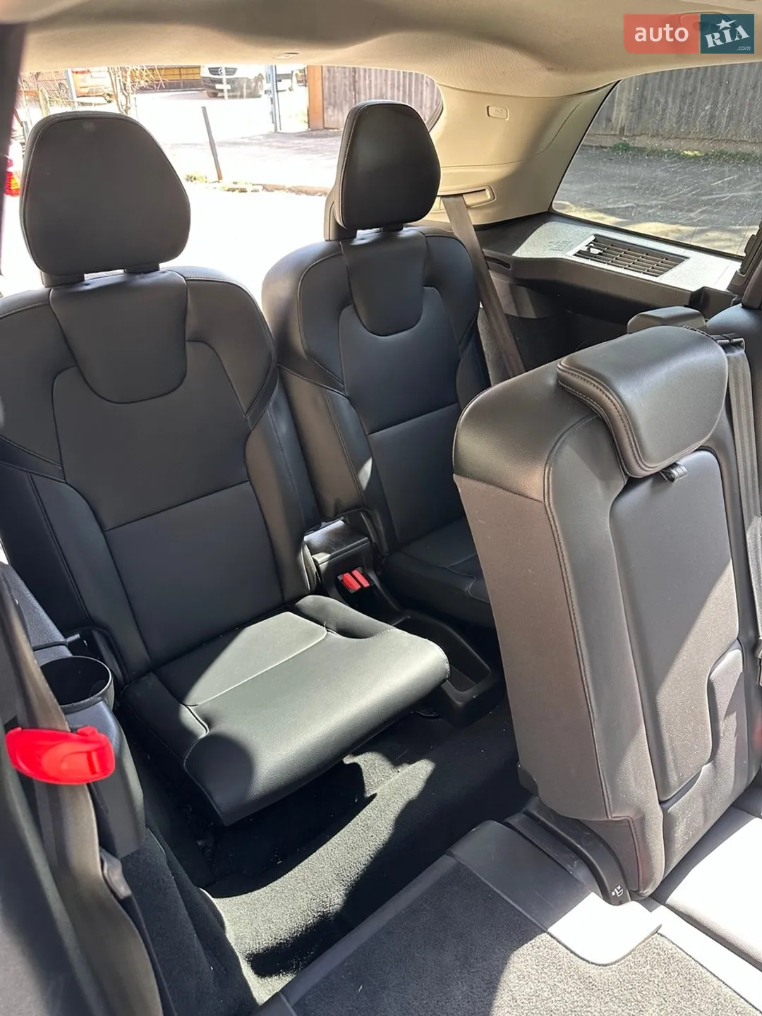 2022 Volvo XC90 - мініатюра 16