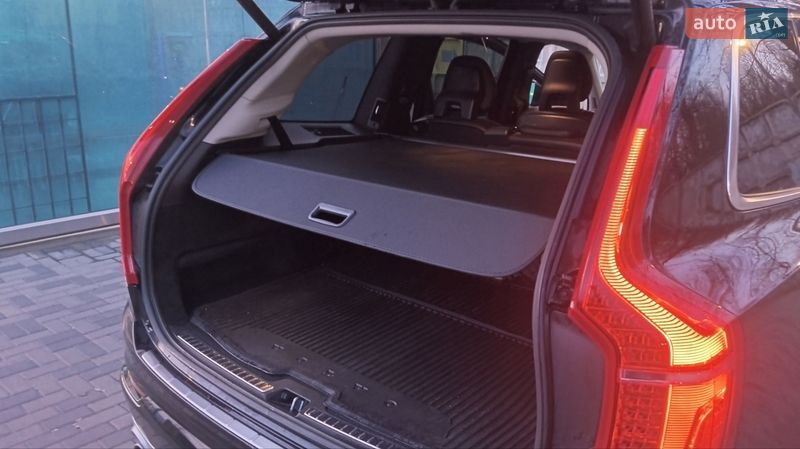 Позашляховик / Кросовер Volvo XC90 2017 в Дніпрі