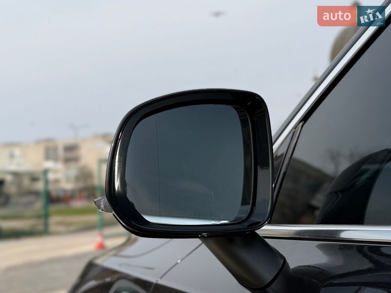 Внедорожник / Кроссовер Volvo XC90 2016 в Шептицькому