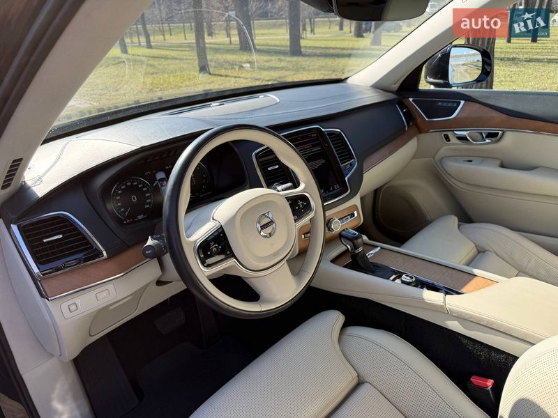 Внедорожник / Кроссовер Volvo XC90 2015 в Шостке